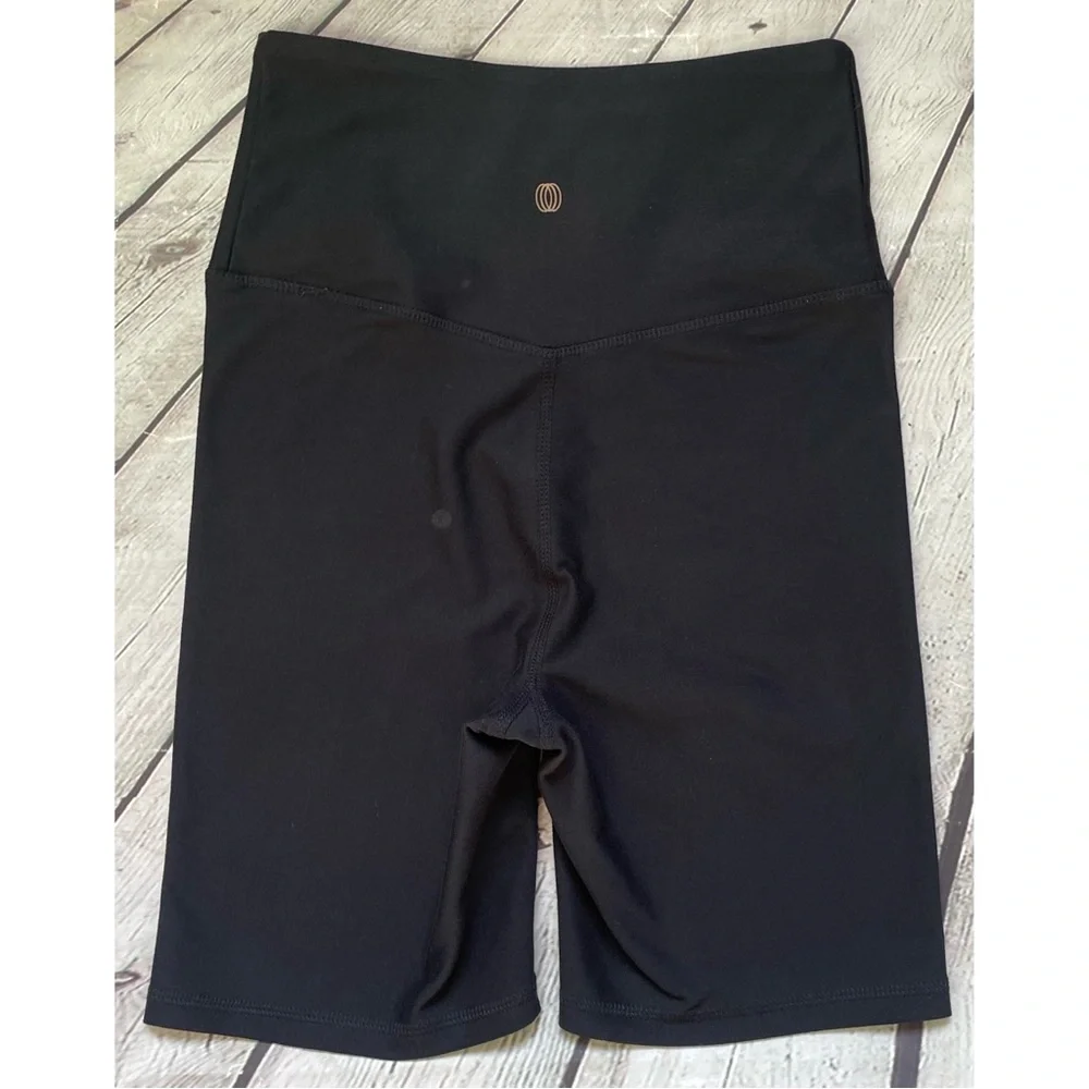 Balance Collection Black Bike Shorts - Picture 5 of 9